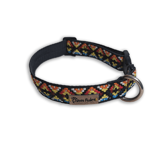 This photo shows a narrow rhomb dog collar in yellow and orange colors. The collar is made of quality materials and features a buckle closure. The collar is adjustable to fit dogs of all sizes.