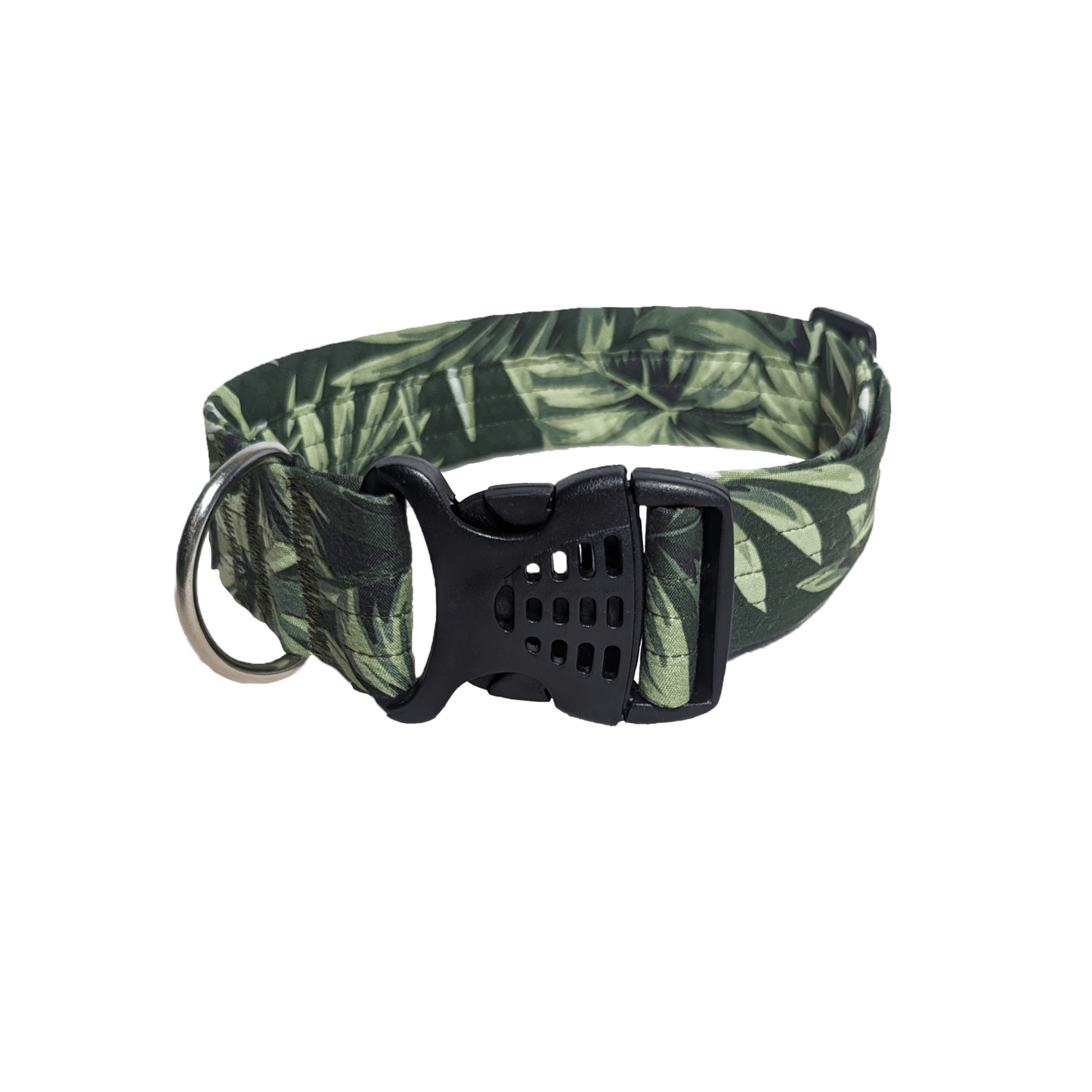 Chic Green Leaves Dog Collar - An elegant pet accessory adorned with lush green leaves, adding a touch of nature to your dog's style.