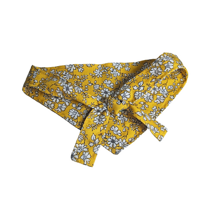 Yellow Small Flowers Dog Bandana - A delightful pet accessory adorned with small yellow flowers for a charming look.